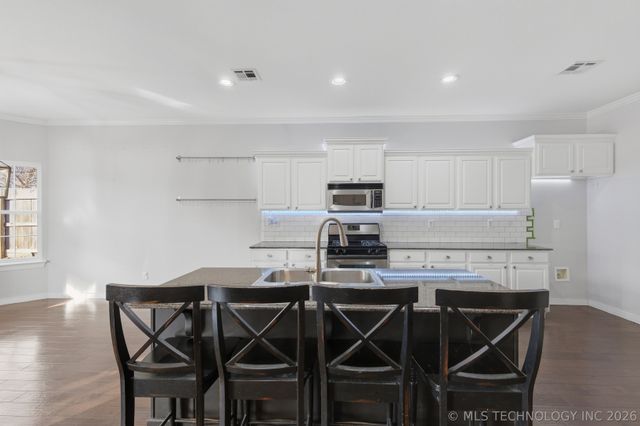 11112 S 3rd Street, Jenks, OK 74037