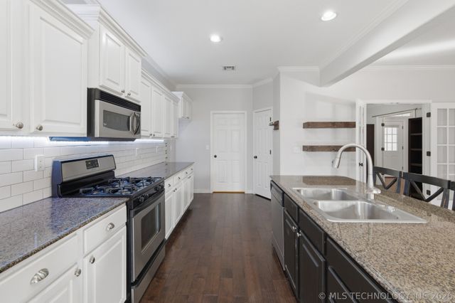 11112 S 3rd Street, Jenks, OK 74037