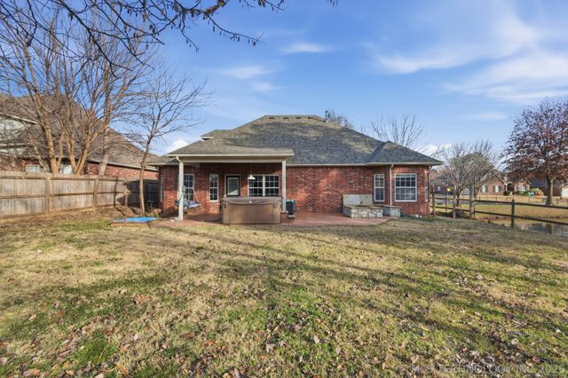 11112 S 3rd Street, Jenks, OK 74037