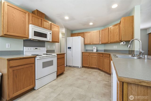 16305 107th Ct SE, Yelm, WA 98597