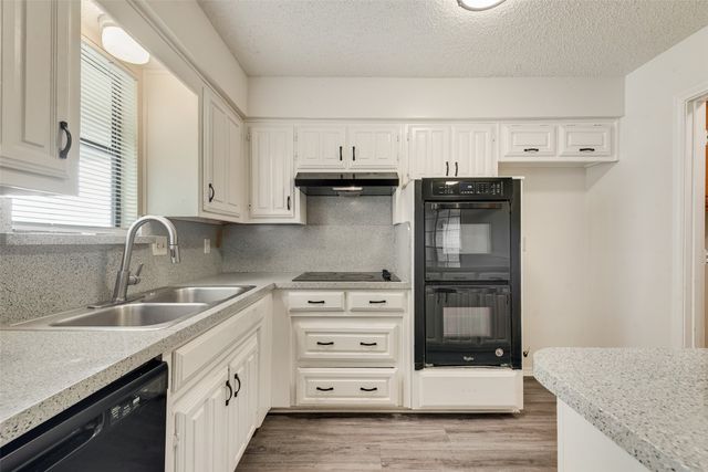 217 Silver Creek Drive, Duncanville, TX 75137