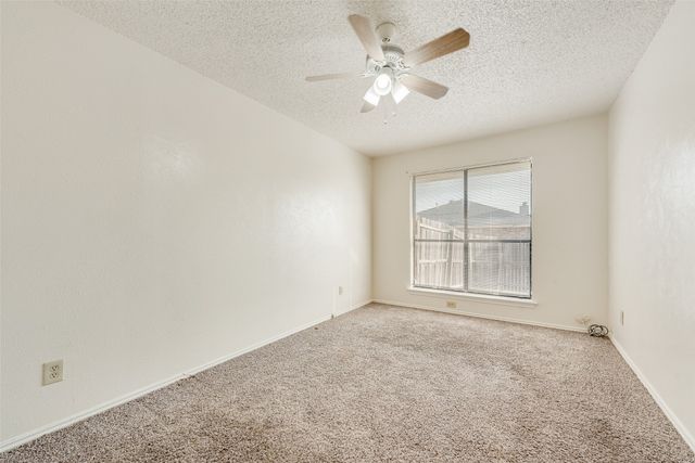 217 Silver Creek Drive, Duncanville, TX 75137