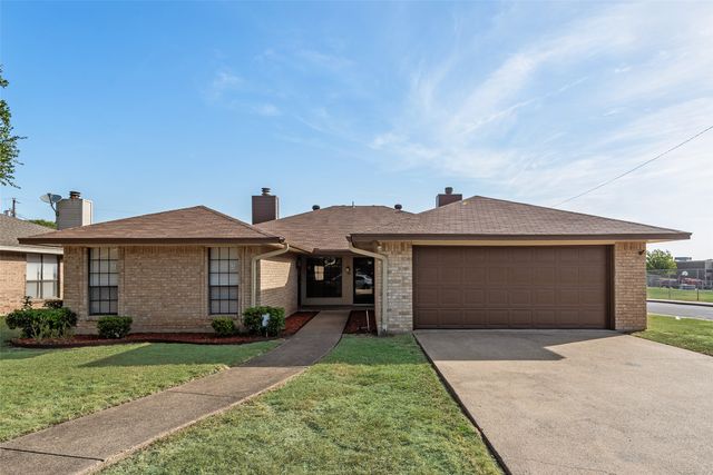 217 Silver Creek Drive, Duncanville, TX 75137