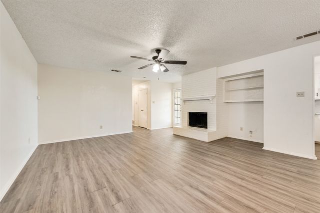 217 Silver Creek Drive, Duncanville, TX 75137