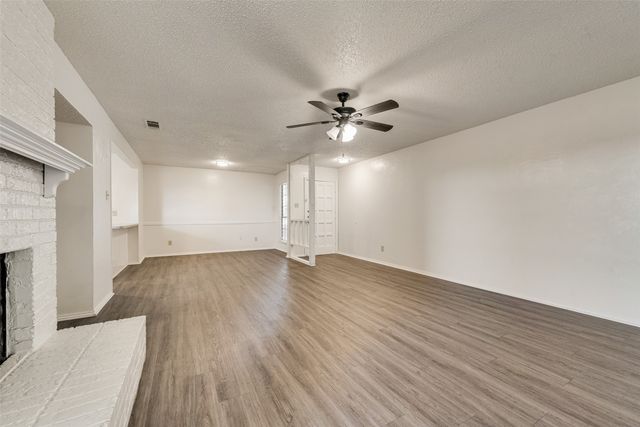 217 Silver Creek Drive, Duncanville, TX 75137