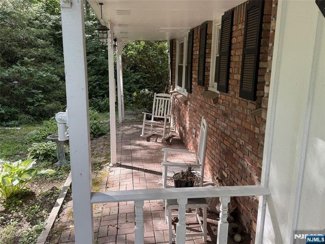 36 Lavina Trail, Jefferson Township, NJ 07438