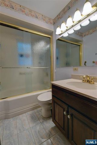36 Lavina Trail, Jefferson Township, NJ 07438