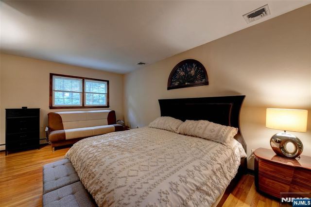 36 Lavina Trail, Jefferson Township, NJ 07438