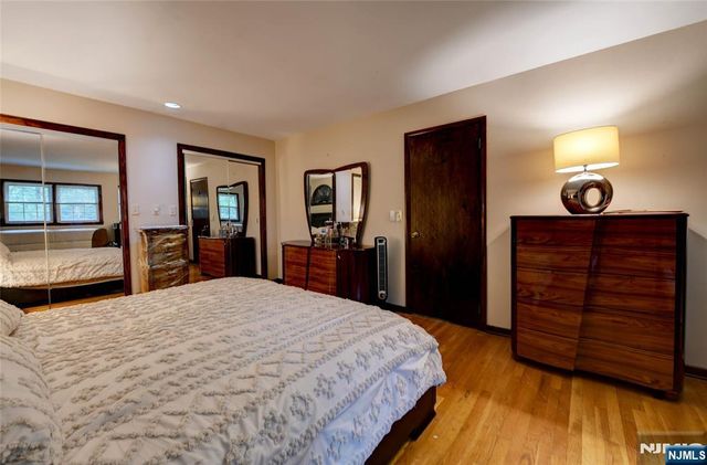 36 Lavina Trail, Jefferson Township, NJ 07438