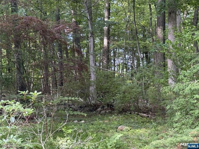 36 Lavina Trail, Jefferson Township, NJ 07438