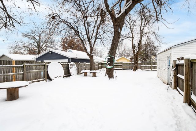 2311 Des Moines Street, Des Moines, IA 50317