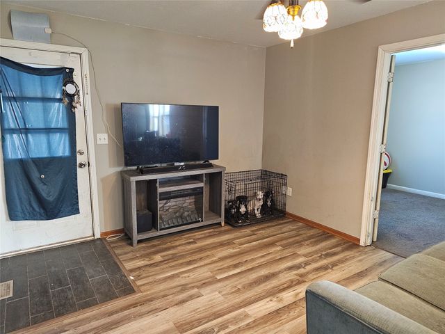 2311 Des Moines Street, Des Moines, IA 50317