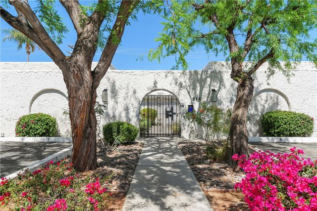 816 E Cottonwood Road 4, Palm Springs, CA 92262