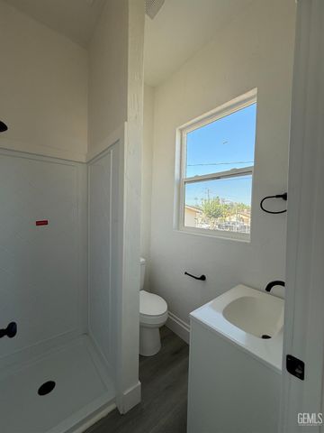 505 Jeffrey Street, Bakersfield, CA 93305