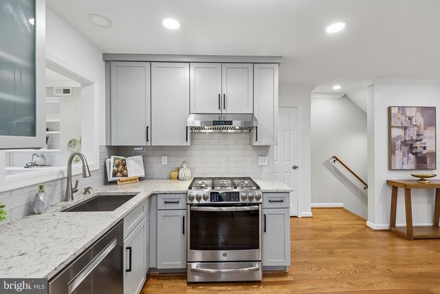 305 ASHBY ST, Alexandria, VA 22305
