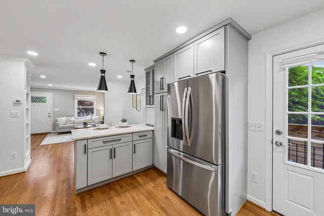 305 ASHBY ST, Alexandria, VA 22305