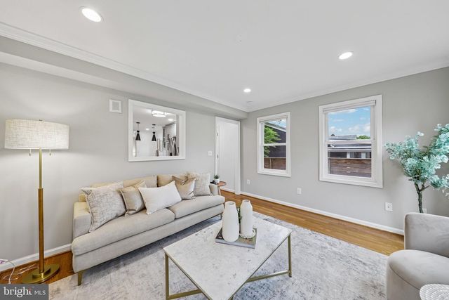 305 ASHBY ST, Alexandria, VA 22305