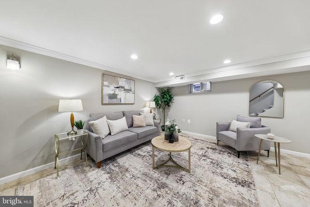 305 ASHBY ST, Alexandria, VA 22305
