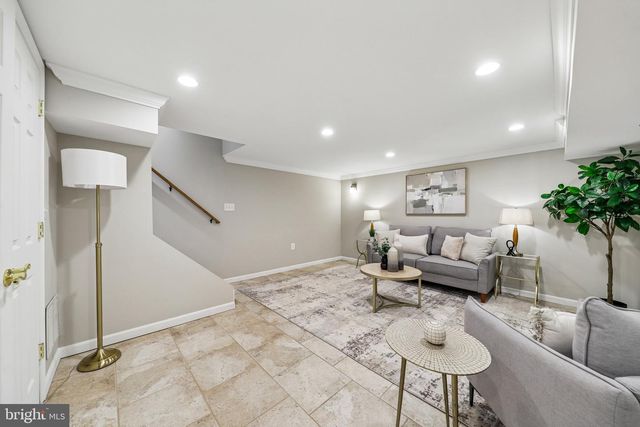 305 ASHBY ST, Alexandria, VA 22305