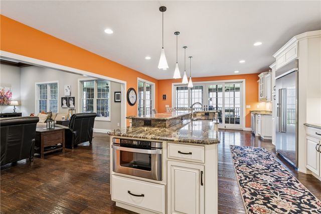 103 Waterside Dr, Chippewa Twp, PA 15010