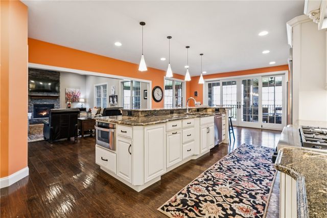 103 Waterside Dr, Chippewa Twp, PA 15010