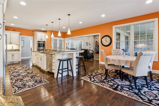 103 Waterside Dr, Chippewa Twp, PA 15010