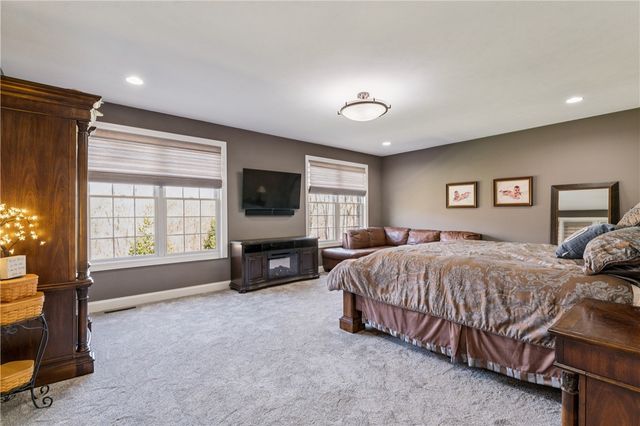 103 Waterside Dr, Chippewa Twp, PA 15010