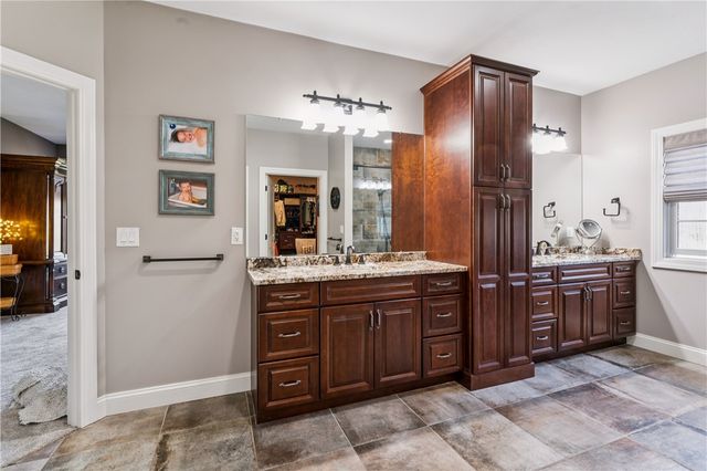 103 Waterside Dr, Chippewa Twp, PA 15010
