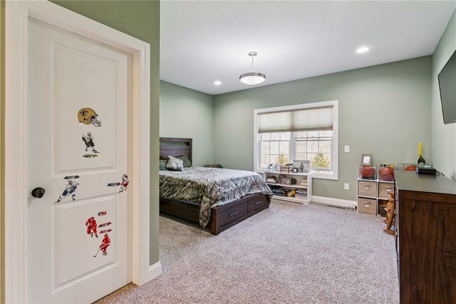 103 Waterside Dr, Chippewa Twp, PA 15010
