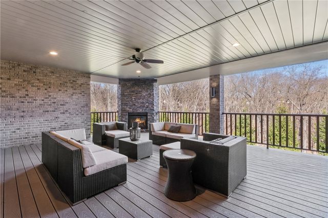 103 Waterside Dr, Chippewa Twp, PA 15010