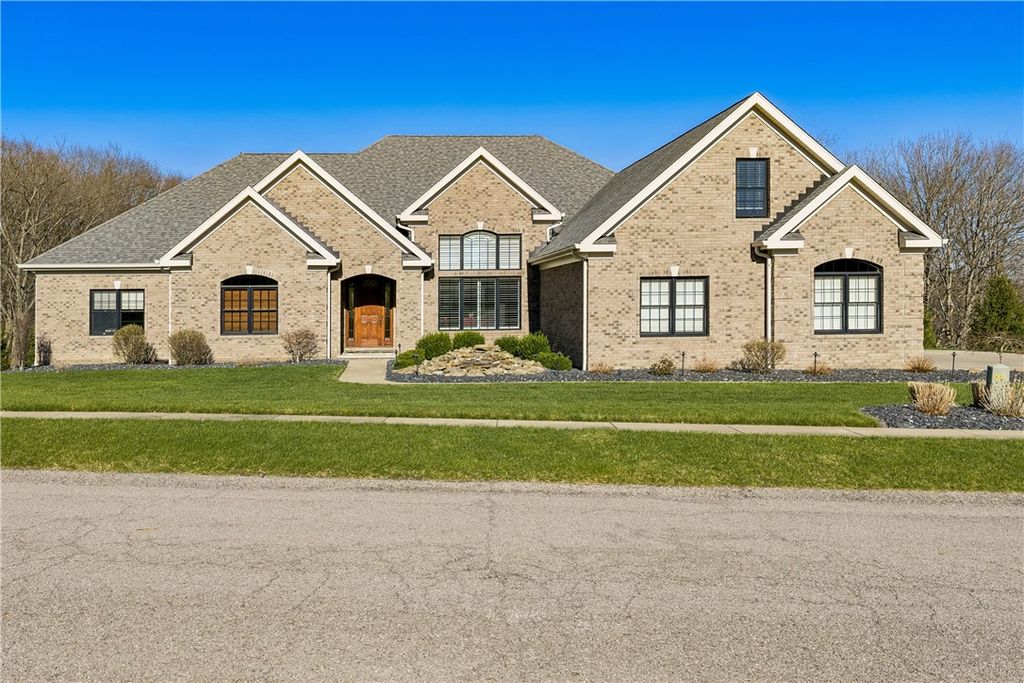 103 Waterside Dr, Chippewa Twp, PA 15010