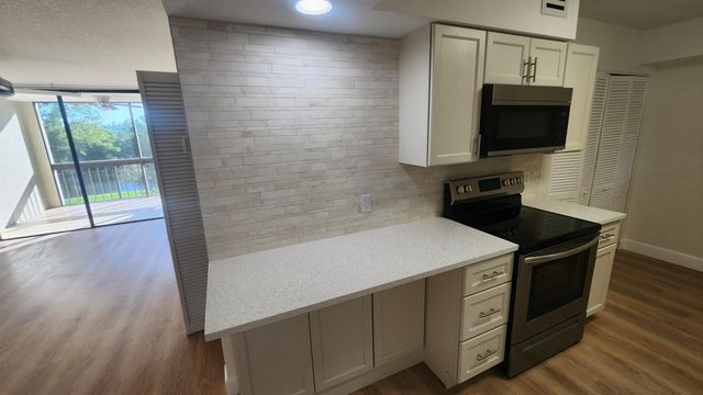 820 Lavers Circle G306, Delray Beach, FL 33444