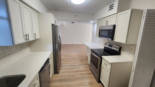820 Lavers Circle G306, Delray Beach, FL 33444