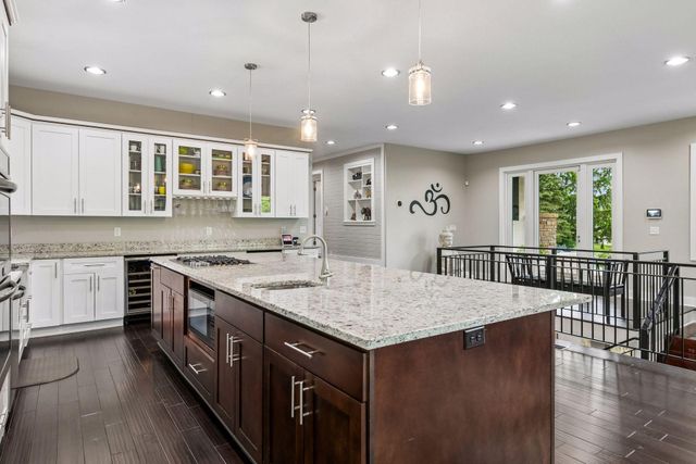 2900 Skyline Drive, Eagan, MN 55121