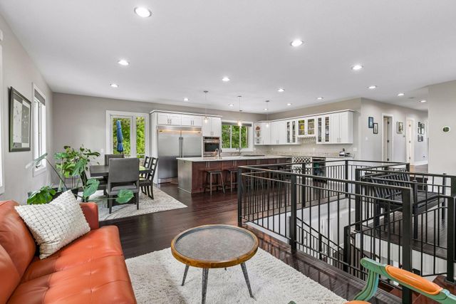 2900 Skyline Drive, Eagan, MN 55121