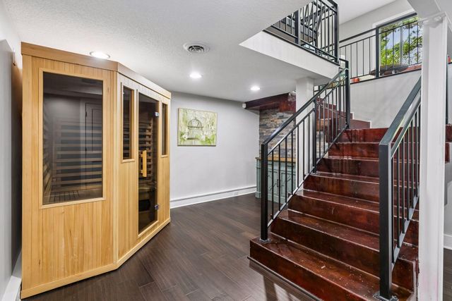 2900 Skyline Drive, Eagan, MN 55121