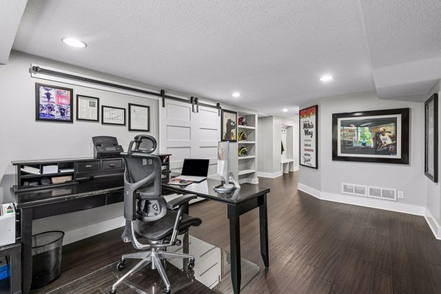 2900 Skyline Drive, Eagan, MN 55121
