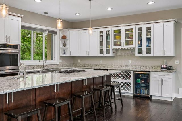 2900 Skyline Drive, Eagan, MN 55121