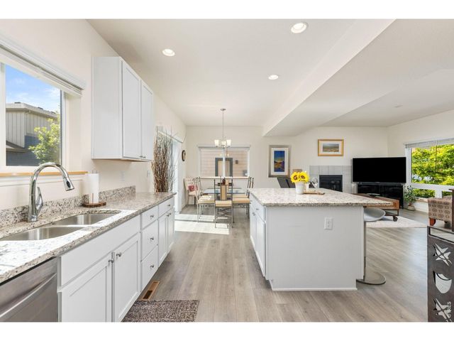 1324 Country Ct, Longmont, CO 80501
