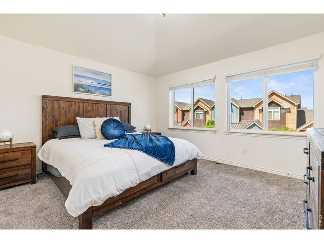 1324 Country Ct, Longmont, CO 80501