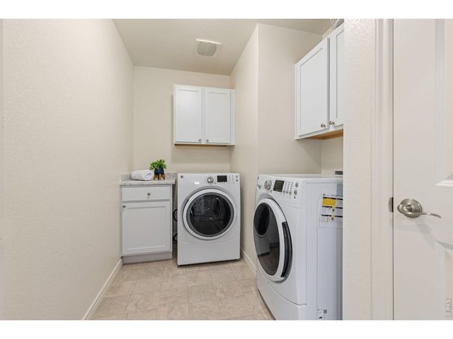 1324 Country Ct, Longmont, CO 80501