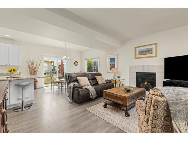 1324 Country Ct, Longmont, CO 80501