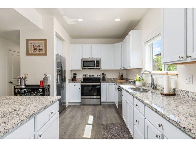 1324 Country Ct, Longmont, CO 80501