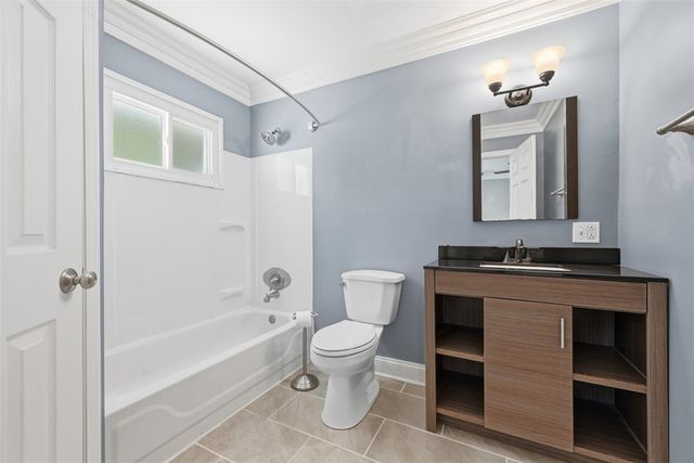 225 Sandalwood Dr, Cranberry Twp, PA 16066