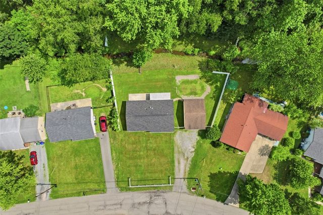 225 Sandalwood Dr, Cranberry Twp, PA 16066