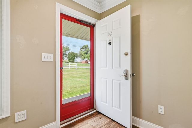 225 Sandalwood Dr, Cranberry Twp, PA 16066