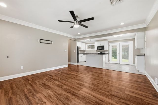 225 Sandalwood Dr, Cranberry Twp, PA 16066