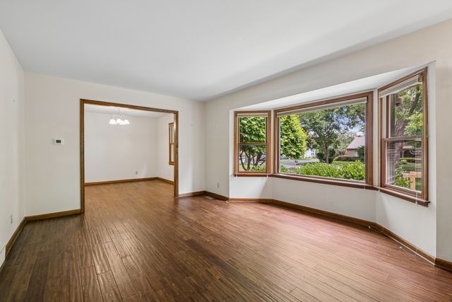 730 Yorktown Drive, Algonquin, IL 60102