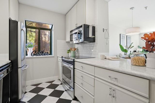 4250 El Camino Real C226, Palo Alto, CA 94306