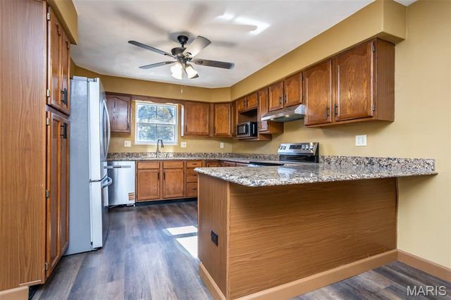 502 Lindenwood Drive, Troy, IL 62294